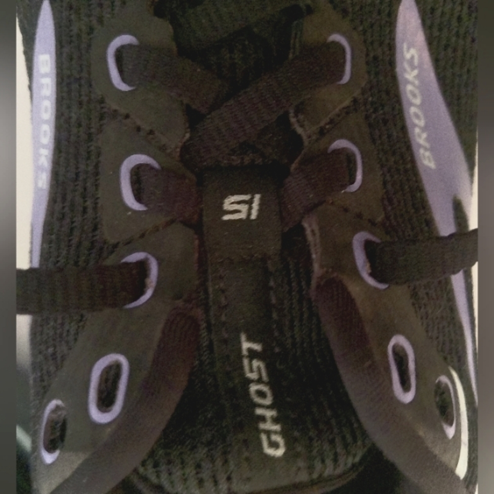 Women's Brooks Ghost 15 Black/Jacaranda/Salt Sz 8 - Picture 4 of 6